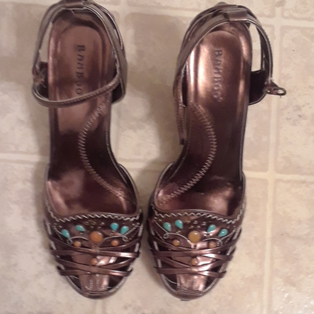 Bamboo wedge shoes